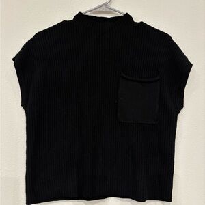 Source Unknown Black Ribbed Short-Sleeve Knit Top with Pocket